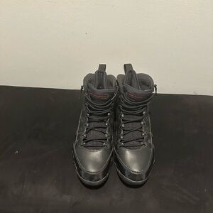 Black Jordan 9’s